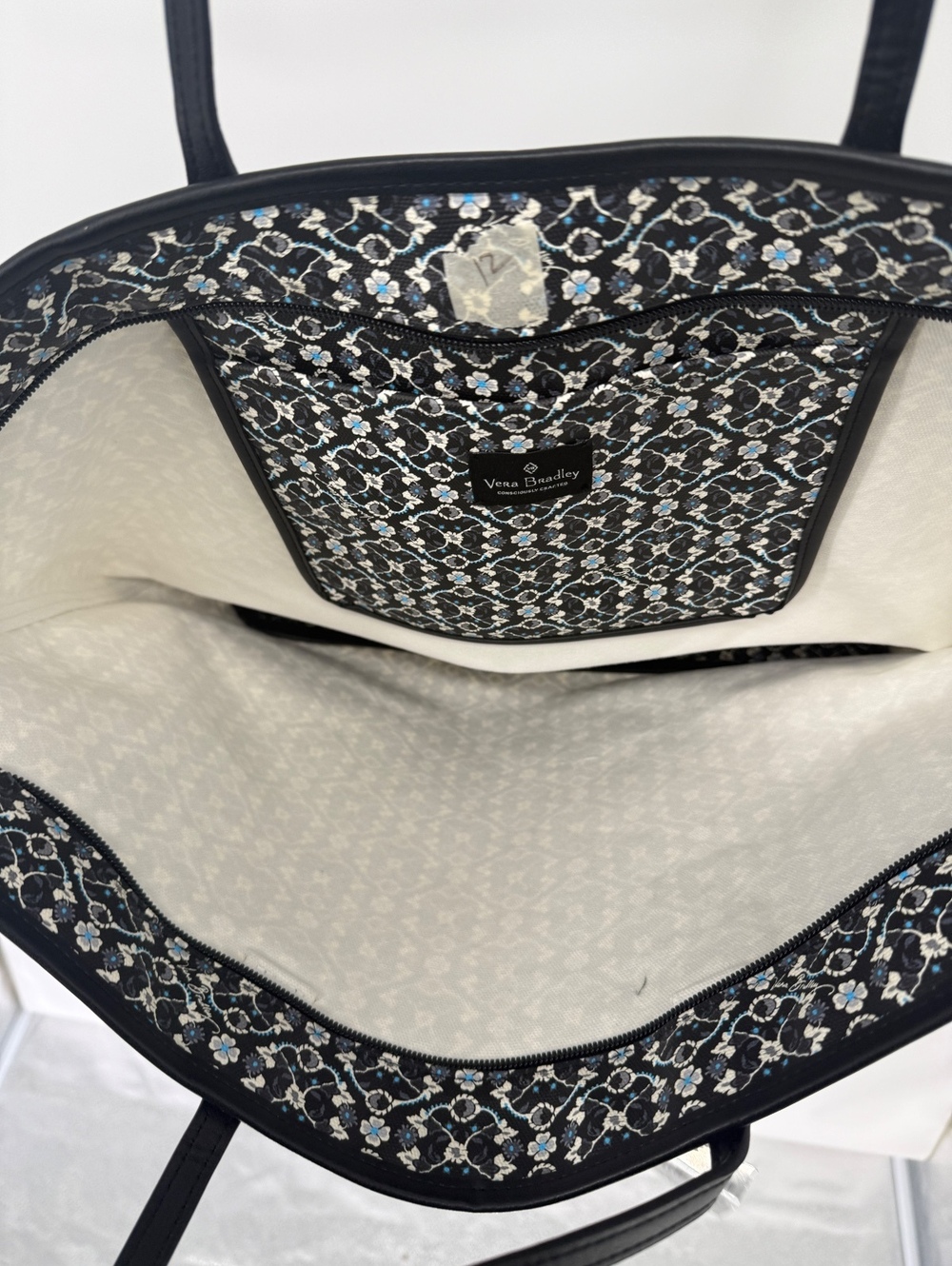 Vera Bradley Large Every Day Tote | Charcoal Vines | NWT | MSRP $130 - Picture 5 of 6